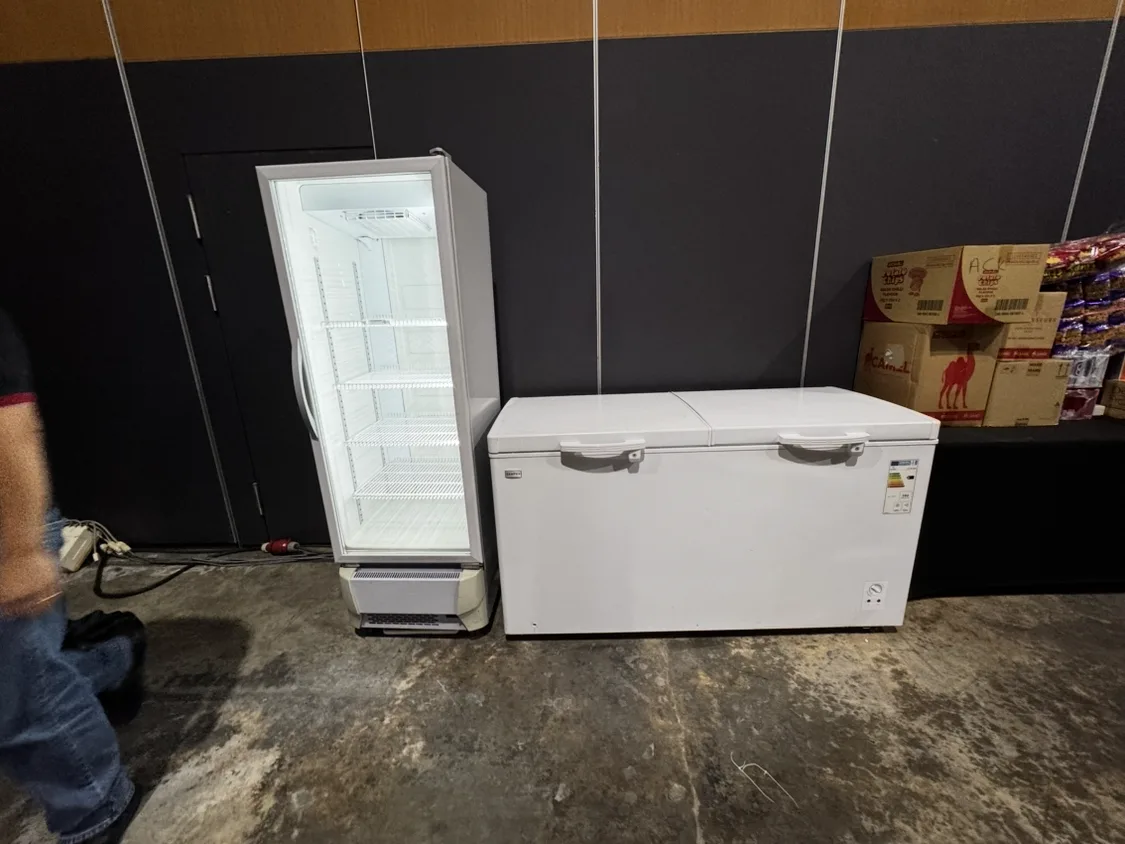 AANRS drink chiller rental Singapore, Panasonic 330L Glass Display 1 Door Drink Chiller, in use at a real Singapore event